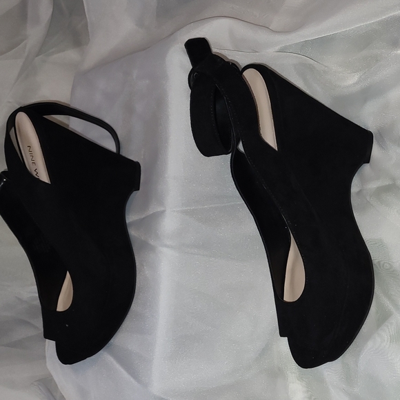 NINE WEST BLACK WEDGE STRAP AROUND THE ANKEL, GU - Picture 2 of 6